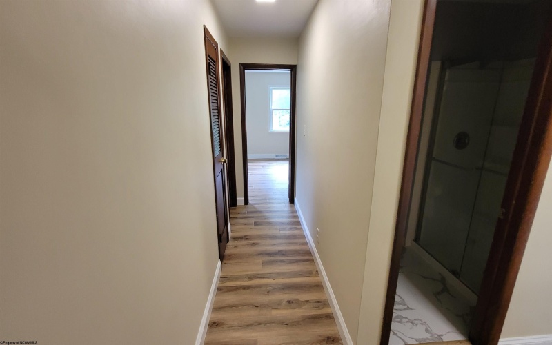 1715 Big Tree Drive, Fairmont, West Virginia 26554, 3 Bedrooms Bedrooms, 6 Rooms Rooms,2 BathroomsBathrooms,Single Family Detached,For Sale,Big Tree,10165257