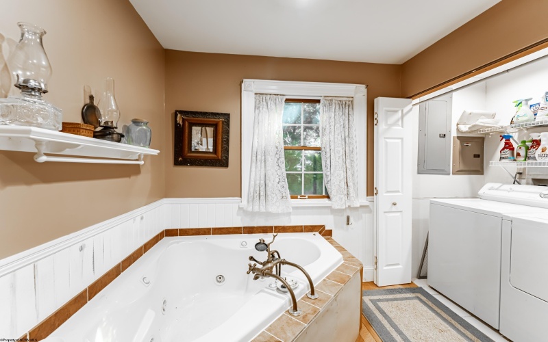 754 Saint Leo Road, Burton, West Virginia 26562, 2 Bedrooms Bedrooms, 6 Rooms Rooms,1 BathroomBathrooms,Single Family Detached,For Sale,Saint Leo,10165240