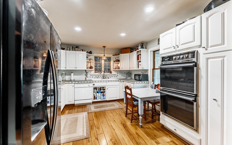 754 Saint Leo Road, Burton, West Virginia 26562, 2 Bedrooms Bedrooms, 6 Rooms Rooms,1 BathroomBathrooms,Single Family Detached,For Sale,Saint Leo,10165240