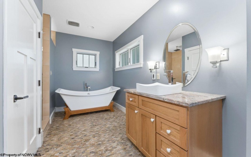 895 Fairfax Drive, Morgantown, West Virginia 26505, 3 Bedrooms Bedrooms, 8 Rooms Rooms,2 BathroomsBathrooms,Single Family Detached,For Sale,Fairfax,0,10165241