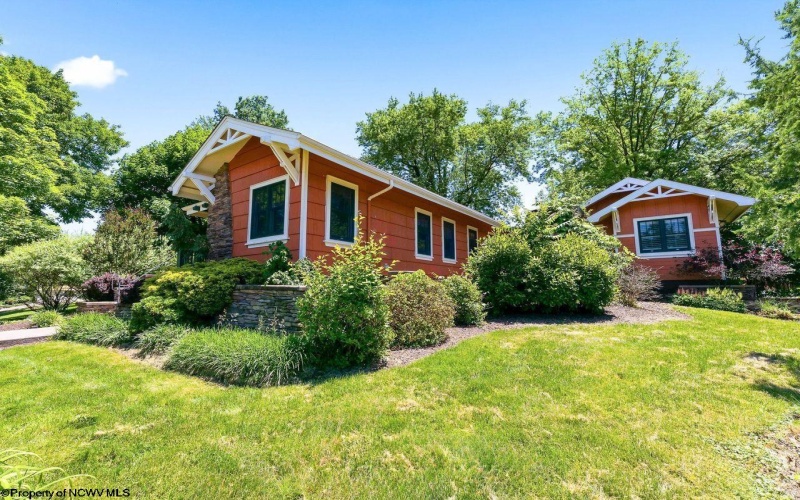 895 Fairfax Drive, Morgantown, West Virginia 26505, 3 Bedrooms Bedrooms, 8 Rooms Rooms,2 BathroomsBathrooms,Single Family Detached,For Sale,Fairfax,0,10165241