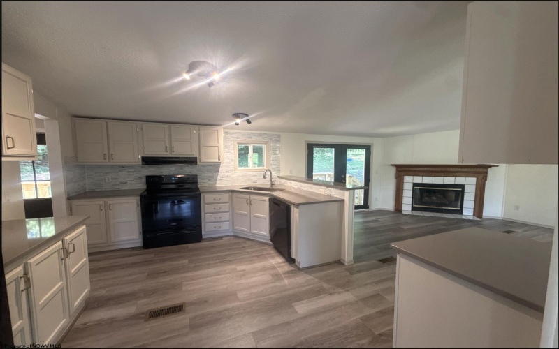 180 Morgans Run Road, Morgantown, West Virginia 26508, 3 Bedrooms Bedrooms, 7 Rooms Rooms,2 BathroomsBathrooms,Single Family Detached,For Sale,Morgans Run,10165242