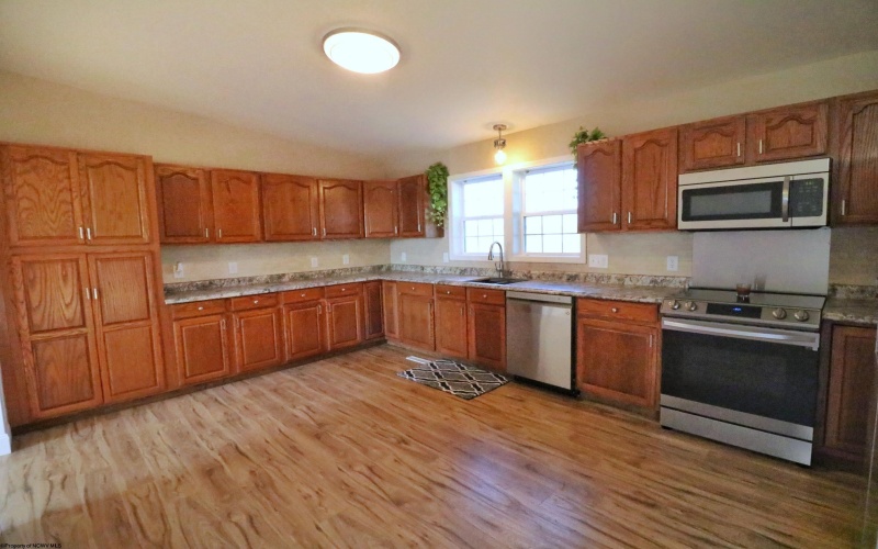 1003 Brandonville Pike, Terra Alta, West Virginia 26764, 3 Bedrooms Bedrooms, 6 Rooms Rooms,2 BathroomsBathrooms,Single Family Detached,For Sale,Brandonville,10165243