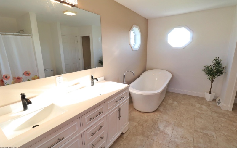 1003 Brandonville Pike, Terra Alta, West Virginia 26764, 3 Bedrooms Bedrooms, 6 Rooms Rooms,2 BathroomsBathrooms,Single Family Detached,For Sale,Brandonville,10165243