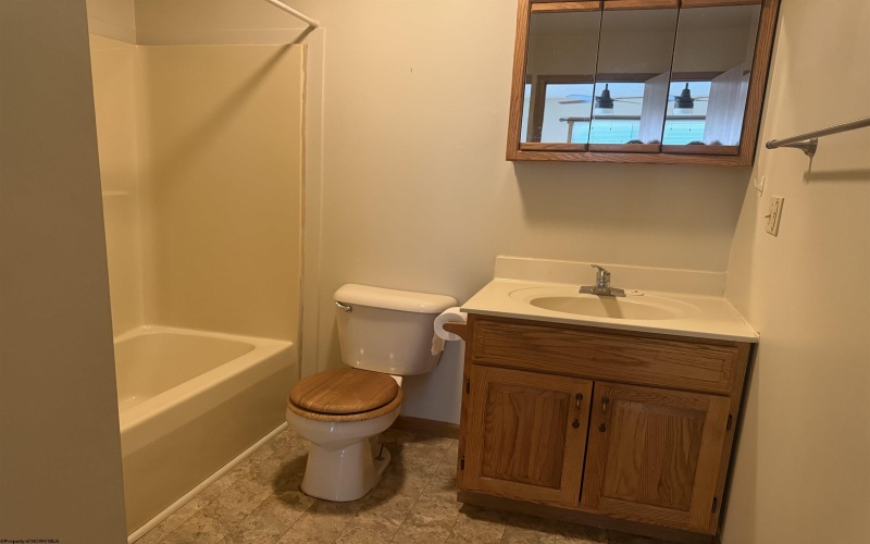 135 Wabash Avenue, Belington, West Virginia 26250, 3 Bedrooms Bedrooms, 7 Rooms Rooms,2 BathroomsBathrooms,Single Family Detached,For Sale,Wabash,0,10165244