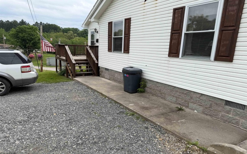 135 Wabash Avenue, Belington, West Virginia 26250, 3 Bedrooms Bedrooms, 7 Rooms Rooms,2 BathroomsBathrooms,Single Family Detached,For Sale,Wabash,0,10165244