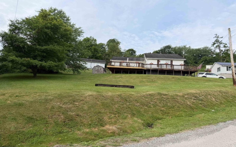 135 Wabash Avenue, Belington, West Virginia 26250, 3 Bedrooms Bedrooms, 7 Rooms Rooms,2 BathroomsBathrooms,Single Family Detached,For Sale,Wabash,0,10165244