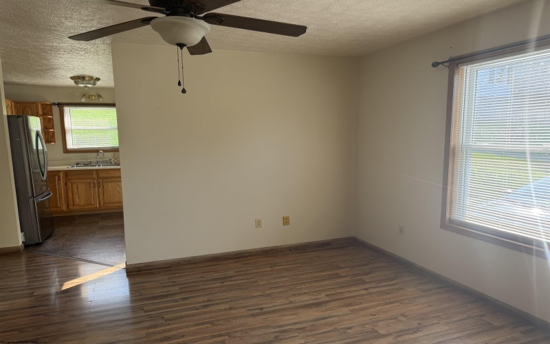 135 Wabash Avenue, Belington, West Virginia 26250, 3 Bedrooms Bedrooms, 7 Rooms Rooms,2 BathroomsBathrooms,Single Family Detached,For Sale,Wabash,0,10165244