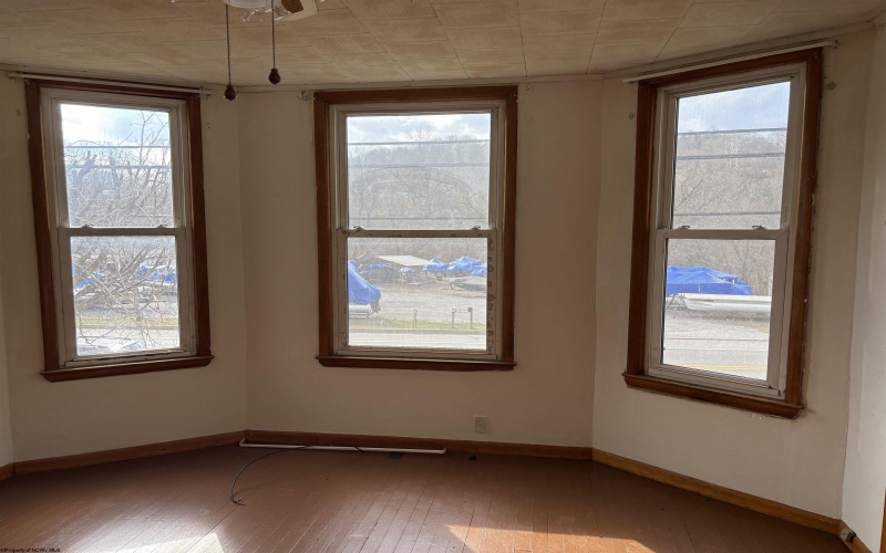 739 US Hwy 19 South, Weston, West Virginia 26452, 2 Bedrooms Bedrooms, 6 Rooms Rooms,1 BathroomBathrooms,Single Family Detached,For Sale,US Hwy 19,10165245