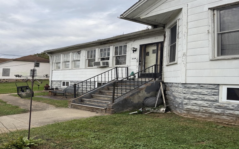 739 US Hwy 19 South, Weston, West Virginia 26452, 2 Bedrooms Bedrooms, 6 Rooms Rooms,1 BathroomBathrooms,Single Family Detached,For Sale,US Hwy 19,10165245