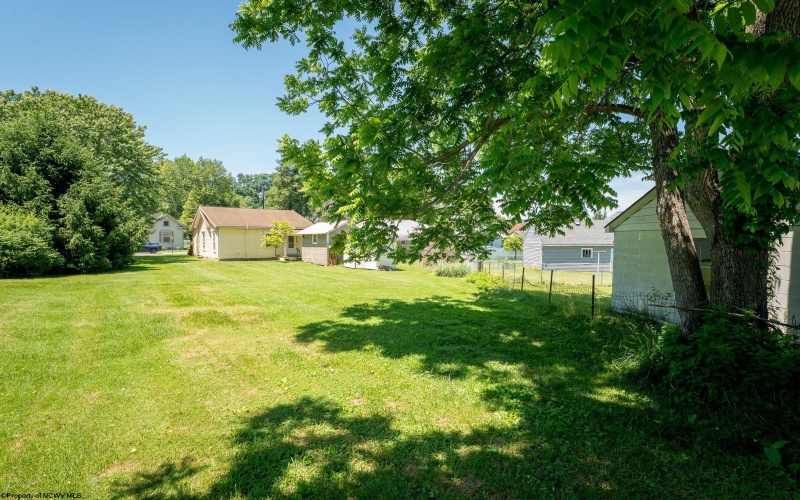 228 Johnson Avenue, Bridgeport, West Virginia 26330, 1 Bedroom Bedrooms, 4 Rooms Rooms,1 BathroomBathrooms,Single Family Detached,For Sale,Johnson,10165250