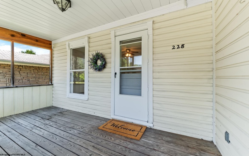 228 Johnson Avenue, Bridgeport, West Virginia 26330, 1 Bedroom Bedrooms, 4 Rooms Rooms,1 BathroomBathrooms,Single Family Detached,For Sale,Johnson,10165250