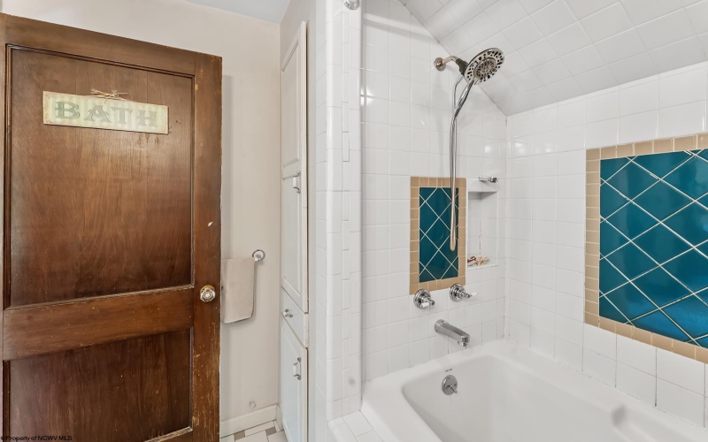 411 Rotary Street, Morgantown, West Virginia 26505, 3 Bedrooms Bedrooms, 8 Rooms Rooms,1 BathroomBathrooms,Single Family Detached,For Sale,Rotary,10165255
