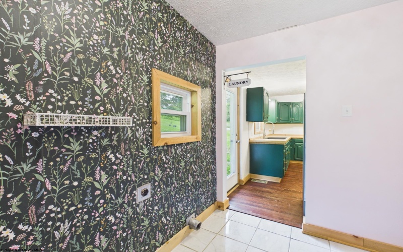 38 Rabish Lane, Fairmont, West Virginia 26554, 2 Bedrooms Bedrooms, 5 Rooms Rooms,1 BathroomBathrooms,Single Family Detached,For Sale,Rabish,10165265