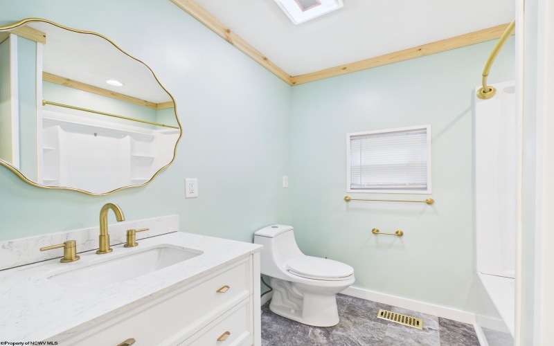 38 Rabish Lane, Fairmont, West Virginia 26554, 2 Bedrooms Bedrooms, 5 Rooms Rooms,1 BathroomBathrooms,Single Family Detached,For Sale,Rabish,10165265
