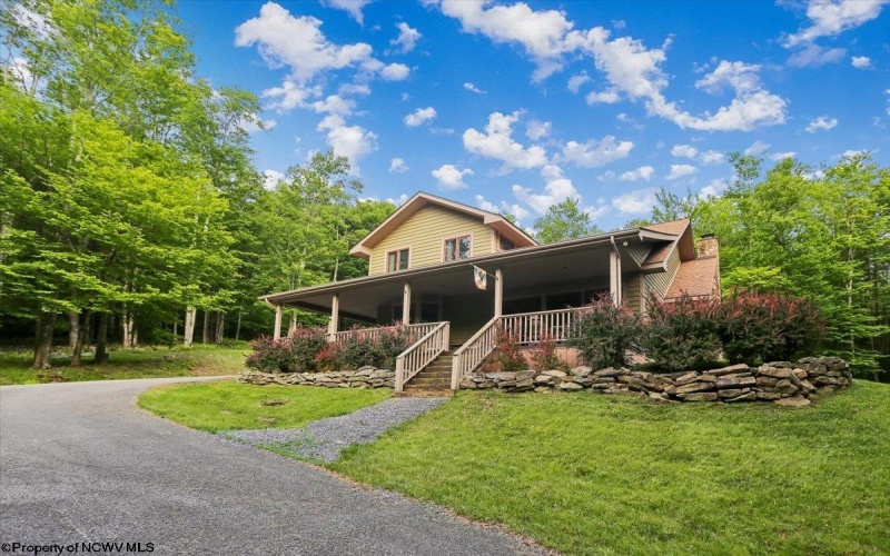 2256 Cabin Mountain Road, Davis, West Virginia 26260, 5 Bedrooms Bedrooms, 10 Rooms Rooms,3 BathroomsBathrooms,Single Family Detached,For Sale,Cabin Mountain,10165270