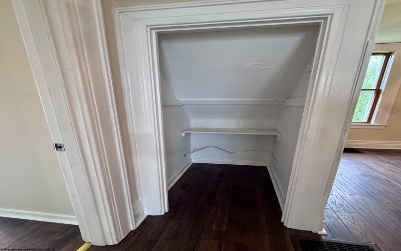 542 Market Street, Fairmont, West Virginia 26554, 3 Bedrooms Bedrooms, 6 Rooms Rooms,1 BathroomBathrooms,Single Family Detached,For Sale,Market,10165271