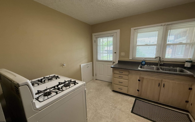 1513 Lavalette Avenue, Elkins, West Virginia 26241, 2 Bedrooms Bedrooms, 6 Rooms Rooms,1 BathroomBathrooms,Single Family Detached,For Sale,Lavalette,10165267
