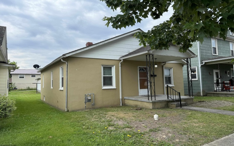 1513 Lavalette Avenue, Elkins, West Virginia 26241, 2 Bedrooms Bedrooms, 6 Rooms Rooms,1 BathroomBathrooms,Single Family Detached,For Sale,Lavalette,10165267