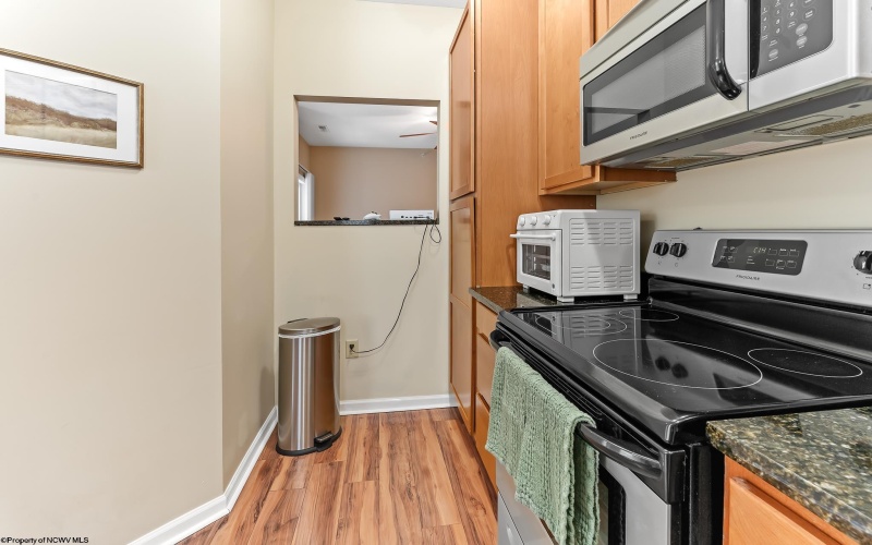 310 Fountain View, Morgantown, West Virginia 26505, 2 Bedrooms Bedrooms, 5 Rooms Rooms,2 BathroomsBathrooms,Single Family Attached,For Sale,Fountain,10165266