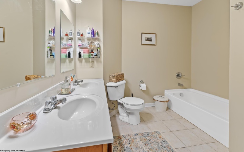 310 Fountain View, Morgantown, West Virginia 26505, 2 Bedrooms Bedrooms, 5 Rooms Rooms,2 BathroomsBathrooms,Single Family Attached,For Sale,Fountain,10165266