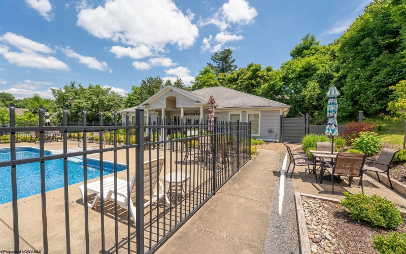 310 Fountain View, Morgantown, West Virginia 26505, 2 Bedrooms Bedrooms, 5 Rooms Rooms,2 BathroomsBathrooms,Single Family Attached,For Sale,Fountain,10165266