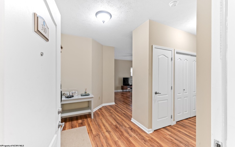 310 Fountain View, Morgantown, West Virginia 26505, 2 Bedrooms Bedrooms, 5 Rooms Rooms,2 BathroomsBathrooms,Single Family Attached,For Sale,Fountain,10165266