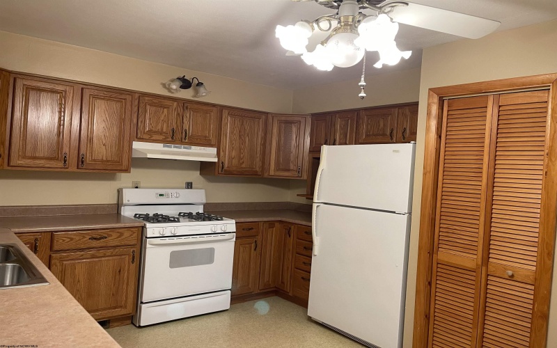 99-103 Liberty Avenue, Clarksburg, West Virginia 26301, ,Multi-unit/income,For Sale,Liberty,10162040