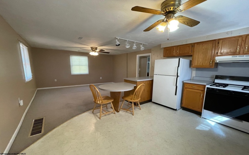 99-103 Liberty Avenue, Clarksburg, West Virginia 26301, ,Multi-unit/income,For Sale,Liberty,10162040
