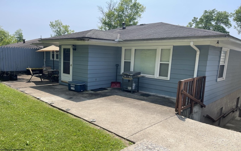 99-103 Liberty Avenue, Clarksburg, West Virginia 26301, ,Multi-unit/income,For Sale,Liberty,10162040