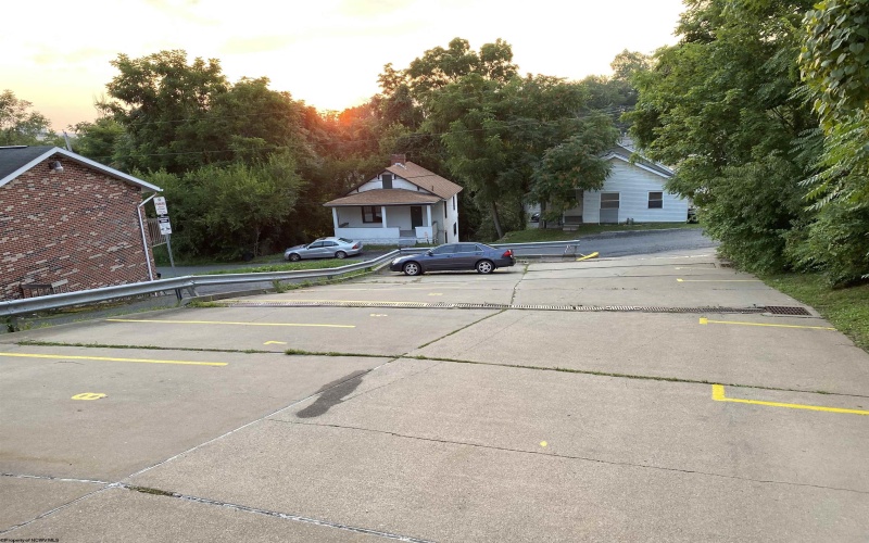 393 Dille Street, Morgantown, West Virginia 26505-4640, 2 Bedrooms Bedrooms, 4 Rooms Rooms,2 BathroomsBathrooms,Residential Rentals,For Rent,Dille,10165269