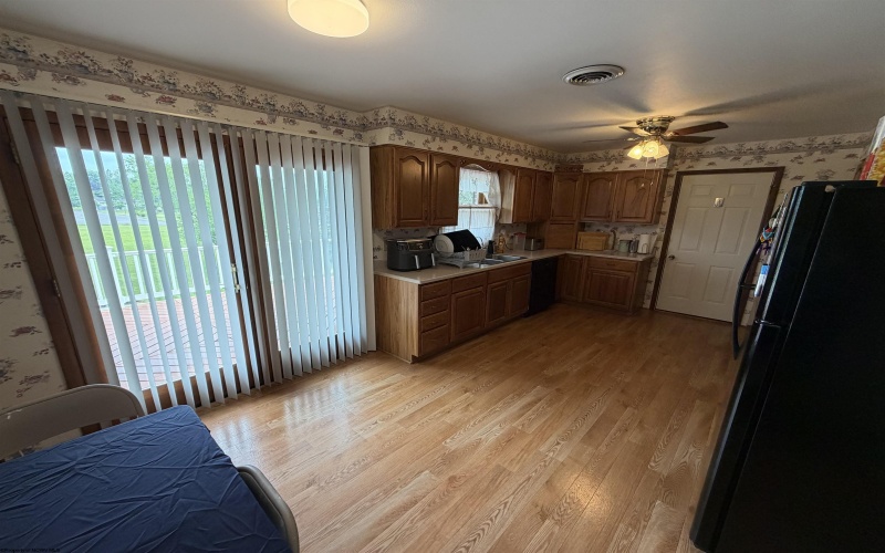 114 Southview Drive, Elkins, West Virginia 26241, 3 Bedrooms Bedrooms, 9 Rooms Rooms,2 BathroomsBathrooms,Single Family Detached,For Sale,Southview,10165282
