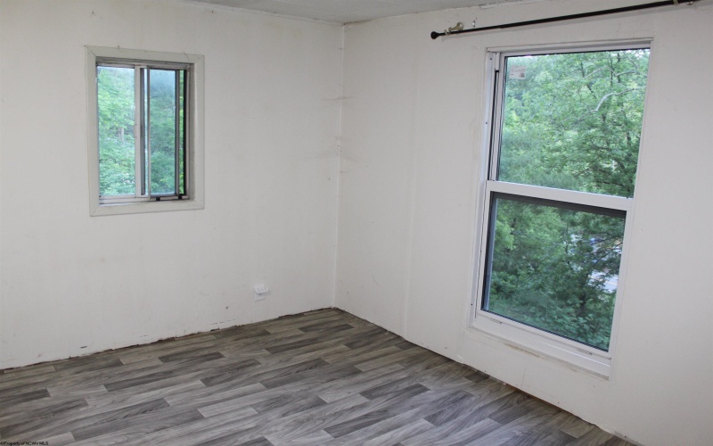 72 Greenbrier Street, Camden on Gauley, West Virginia 26208, 3 Bedrooms Bedrooms, 8 Rooms Rooms,2 BathroomsBathrooms,Single Family Detached,For Sale,Greenbrier,10165285