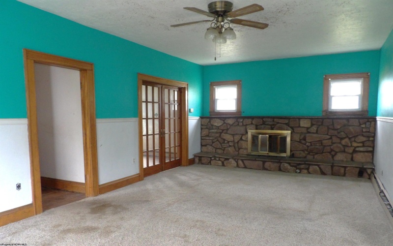 424 Spring Avenue, Clarksburg, West Virginia 26301, 3 Bedrooms Bedrooms, 9 Rooms Rooms,2 BathroomsBathrooms,Single Family Detached,For Sale,Spring,10165286