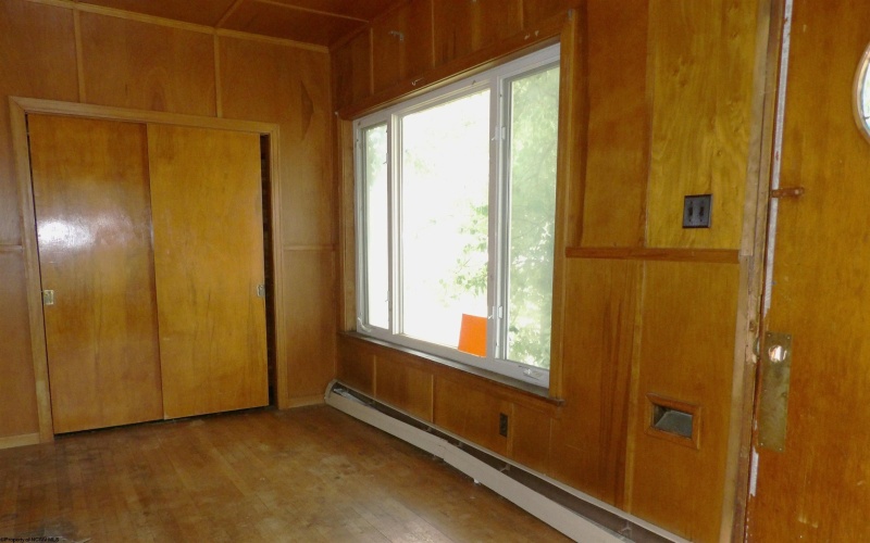 424 Spring Avenue, Clarksburg, West Virginia 26301, 3 Bedrooms Bedrooms, 9 Rooms Rooms,2 BathroomsBathrooms,Single Family Detached,For Sale,Spring,10165286