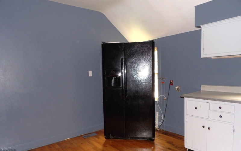 424 Spring Avenue, Clarksburg, West Virginia 26301, 3 Bedrooms Bedrooms, 9 Rooms Rooms,2 BathroomsBathrooms,Single Family Detached,For Sale,Spring,10165286