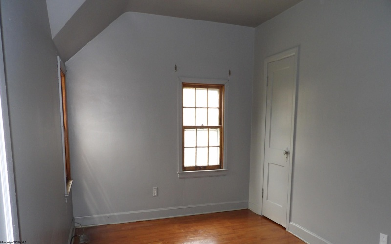 424 Spring Avenue, Clarksburg, West Virginia 26301, 3 Bedrooms Bedrooms, 9 Rooms Rooms,2 BathroomsBathrooms,Single Family Detached,For Sale,Spring,10165286