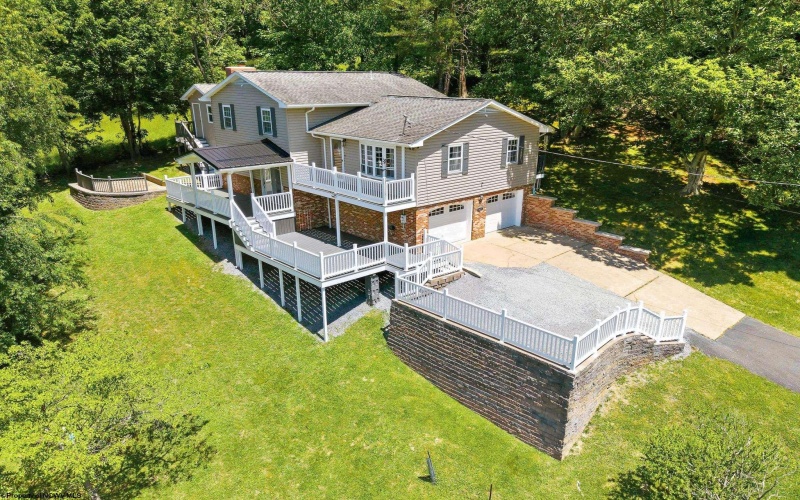 83 Maple Lake Court, Bridgeport, West Virginia 26330, 3 Bedrooms Bedrooms, 7 Rooms Rooms,2 BathroomsBathrooms,Single Family Detached,For Sale,Maple Lake,10165283