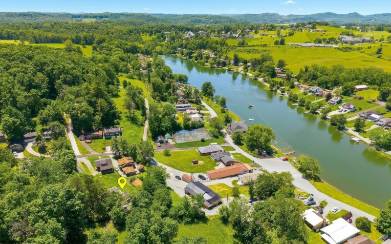 83 Maple Lake Court, Bridgeport, West Virginia 26330, 3 Bedrooms Bedrooms, 7 Rooms Rooms,2 BathroomsBathrooms,Single Family Detached,For Sale,Maple Lake,10165283