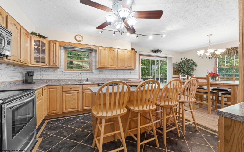 83 Maple Lake Court, Bridgeport, West Virginia 26330, 3 Bedrooms Bedrooms, 7 Rooms Rooms,2 BathroomsBathrooms,Single Family Detached,For Sale,Maple Lake,10165283