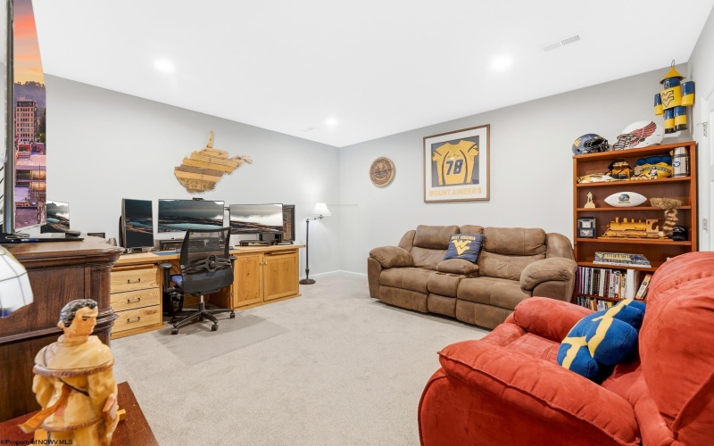 20 MISTY Lane, Fairmont, West Virginia 26554, 3 Bedrooms Bedrooms, 7 Rooms Rooms,2 BathroomsBathrooms,Single Family Attached,For Sale,MISTY,10165308