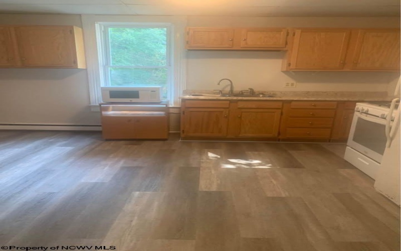 740 Weaver Street, Morgantown, West Virginia 26505, ,Multi-unit/income,For Sale,Weaver,10165292