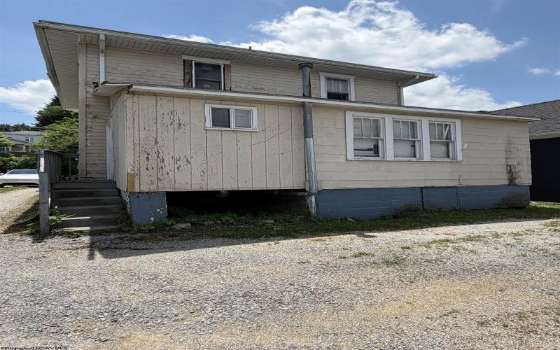 208 Dunkard Avenue, Westover, West Virginia 26501, ,Multi-unit/income,For Sale,Dunkard,10165313