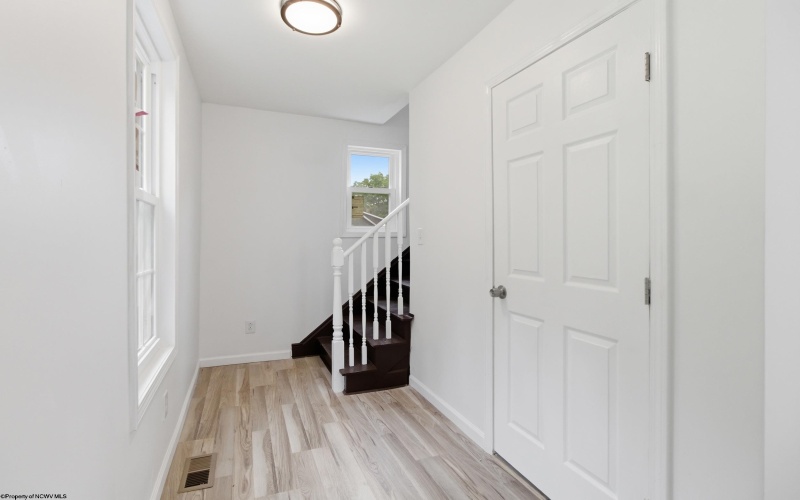 1260 College Park, Fairmont, West Virginia 26554, 3 Bedrooms Bedrooms, 7 Rooms Rooms,2 BathroomsBathrooms,Single Family Detached,For Sale,College,10165293 1260 College Park, Fairmont, West Virginia 26554, 3 Bedrooms Bedrooms, 7 Rooms Rooms,2 BathroomsBathrooms,Single Family Detached,For Sale,College,10165293
