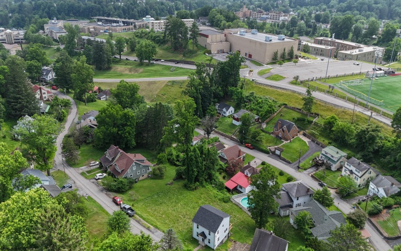 1260 College Park, Fairmont, West Virginia 26554, 3 Bedrooms Bedrooms, 7 Rooms Rooms,2 BathroomsBathrooms,Single Family Detached,For Sale,College,10165293 1260 College Park, Fairmont, West Virginia 26554, 3 Bedrooms Bedrooms, 7 Rooms Rooms,2 BathroomsBathrooms,Single Family Detached,For Sale,College,10165293