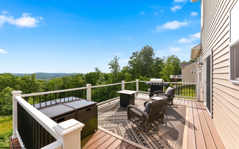 335 Double Eagle Lane, Maidsville, West Virginia 26541, 4 Bedrooms Bedrooms, 7 Rooms Rooms,3 BathroomsBathrooms,Single Family Detached,For Sale,Double Eagle,10165316