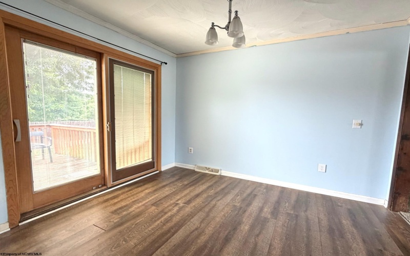 1137 Windsor Avenue, Morgantown, West Virginia 26505, 3 Bedrooms Bedrooms, 7 Rooms Rooms,2 BathroomsBathrooms,Single Family Detached,For Sale,Windsor,10165300
