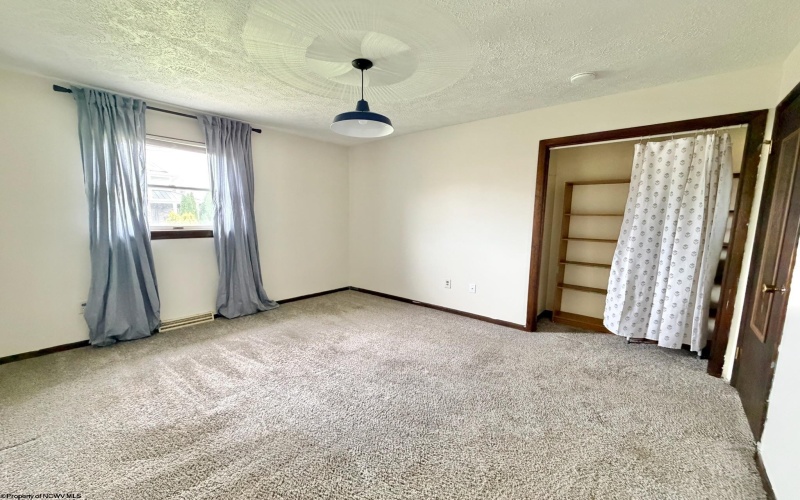 1137 Windsor Avenue, Morgantown, West Virginia 26505, 3 Bedrooms Bedrooms, 7 Rooms Rooms,2 BathroomsBathrooms,Single Family Detached,For Sale,Windsor,10165300