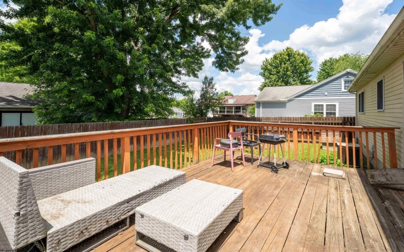 1137 Windsor Avenue, Morgantown, West Virginia 26505, 3 Bedrooms Bedrooms, 7 Rooms Rooms,2 BathroomsBathrooms,Single Family Detached,For Sale,Windsor,10165300
