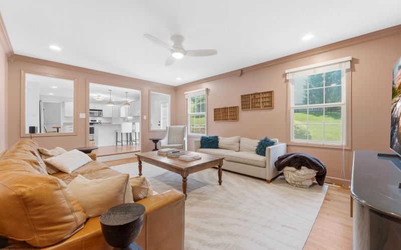 1017 Brettwald Drive, Morgantown, West Virginia 26508, 4 Bedrooms Bedrooms, 11 Rooms Rooms,3 BathroomsBathrooms,Single Family Detached,For Sale,Brettwald,10165299
